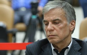 عباس ایروانی، رئیس گروه قطعه سازی عظام توسط وزارت اطلاعات دستگیر شد عباس ایروانی، رئیس گروه قطعه سازی عظام توسط وزارت اطلاعات دستگیر شد