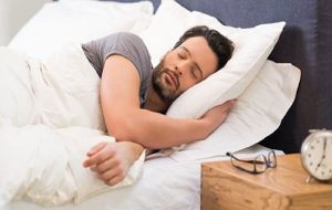 این ماده‌غذایی را بخورید تا خوب بخوابید/ چند توصیه برای خواب بهتر