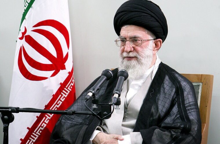 مقام معظم رهبری: ملت ایران نگران و دلواپس نباشند، هیچ اختلالی در کار کشور به وجود نمیآید / همه برای سلامت رئیس جمهور دعا کنند مقام معظم رهبری: ملت ایران نگران و دلواپس نباشند، هیچ اختلالی در کار کشور به وجود نمیآید / همه برای سلامت رئیس جمهور دعا کنند