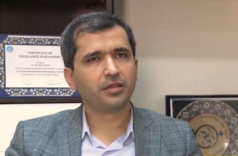 شریف‌زارچی، استاد اخراجی دانشگاه شریف: جلیلی دو هفته پیش به دانشگاه شریف آمد و درست کنارش کسی نشست که حکم اخراج مرا از دانشگاه امضا کرده بود/ شما‌ها اخراج نکنید، دولت سایه پیش‌کش‌تان