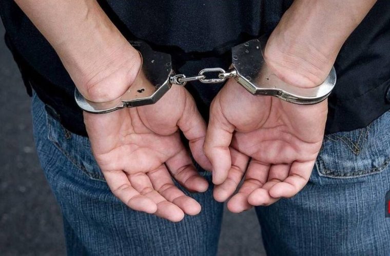 سخنگوی فراجا: بازداشت تروریستِ حادثهیِ تفتان در کمتر از سه ساعت/کشف خودرو و تجهیزات تروریستها توسط پلیس/تشییع پیکر شهدا در زاهدان سخنگوی فراجا: بازداشت تروریستِ حادثهیِ تفتان در کمتر از سه ساعت/کشف خودرو و تجهیزات تروریستها توسط پلیس/تشییع پیکر شهدا در زاهدان