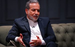 عراقچی: با گروههای مختلف سوریه تماسهایی داریم/ تضمینهایی برای حفظ اماکن مذهبی و سفارت ایران دریافت کردیم عراقچی: با گروههای مختلف سوریه تماسهایی داریم/ تضمینهایی برای حفظ اماکن مذهبی و سفارت ایران دریافت کردیم