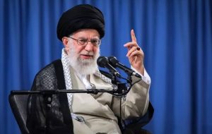 نظر آیت الله خامنهای درخصوص دوستی با افراد دوجنسیتی نظر آیت الله خامنهای درخصوص دوستی با افراد دوجنسیتی