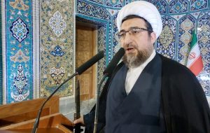 امام جمعه تبریز: فقط عده ای از مردم مشکل اقتصادی دارند