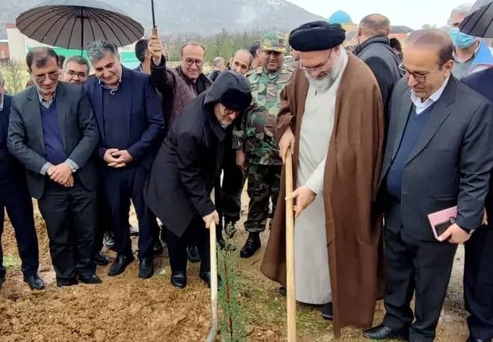 مراسم درختکاری و گرامیداشت هفته منابع طبیعی برگزار شد مراسم درختکاری و گرامیداشت هفته منابع طبیعی برگزار شد