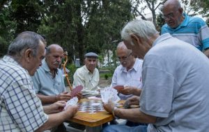 نرخ رشد جمعیت کشور ۰.۶ درصد است / کشور با شتابی چشمگیر در مسیر پیری و کاهش جمعیت حرکت می‌کند