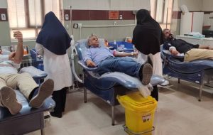 کارکنان شرکت صنایع پلیمر گچساران برای کمک به آسیبدیدگان حادثه بندرعباس، خون اهدا کردند کارکنان شرکت صنایع پلیمر گچساران برای کمک به آسیبدیدگان حادثه بندرعباس، خون اهدا کردند