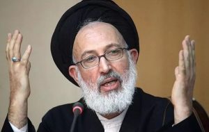 انتقاد آیتالله ایازی از شبیهسازی جهنم در گیلان: امروز مردم از مشکلات اقتصادی، فقر، ناکارآمدی، کمبود برق و گاز، مشکلات آب و دهها مسئله رنج میکشند؛ بعد میخواهید رنج بیشتری به آنها تحمیل کنید / همینها به تنهایی جهنم است / برخی قبلا در همه چیز وارد شدهاند، در اقتصاد، سیاست و فرهنگ؛ حالا در دین هم میخواهند وارد شوند انتقاد آیتالله ایازی از شبیهسازی جهنم در گیلان: امروز مردم از مشکلات اقتصادی، فقر، ناکارآمدی، کمبود برق و گاز، مشکلات آب و دهها مسئله رنج میکشند؛ بعد میخواهید رنج بیشتری به آنها تحمیل کنید / همینها به تنهایی جهنم است / برخی قبلا در همه چیز وارد شدهاند، در اقتصاد، سیاست و فرهنگ؛ حالا در دین هم میخواهند وارد شوند