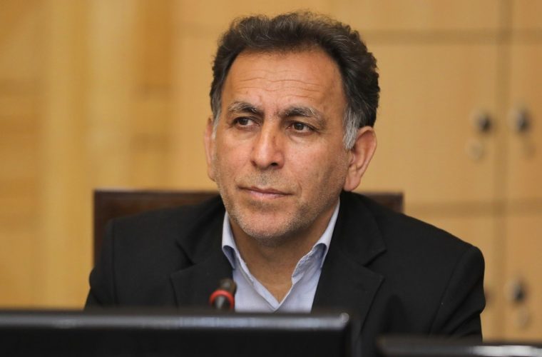 سپهوند، نماینده مجلس: «لایحه عفاف و حجاب» را به دلیل حساسیت بالا می‌گویند فعلا ابلاغ نشود؛ حال کسی می‌آید و می‌گوید این حکم خداست؛ کجا حکم خدا گفته شما بروید بر اساس قانونی که درست کارشناسی نشده از حساب مردم برداشت کنید؟ / کجا گفته بیا دوربین‌ها را فعال کنید، تصویربرداری کنید و به حساب مردم دسترسی داشته باشید و جریمه کنید، این فرد دیگر دیندار می‌شود؟؟ این دین‌زدایی است