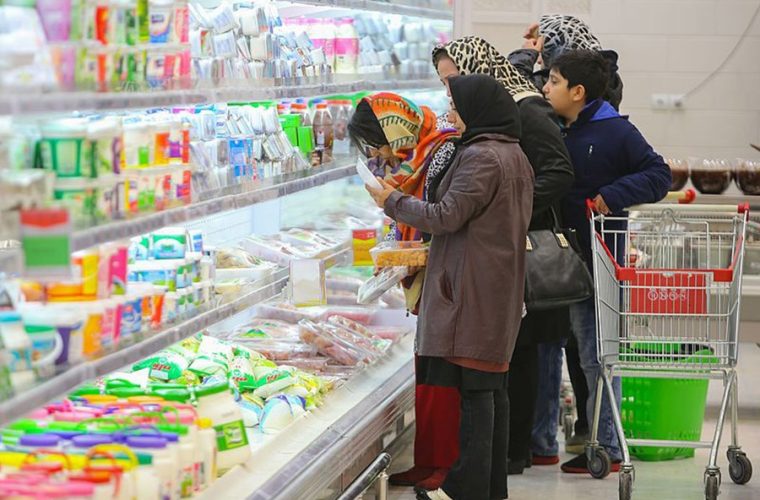 گزارش مرکز آمار ایران از افزایش قیمت اقلام خوراکی طی یک سال: برنج ایرانی؛ ۷۰ درصد، شیر خشک؛ ۵۲ درصد، شیر پاستوریزه؛ ۳۸ درصد و کره پاستوریزه؛ ۸۶ درصد