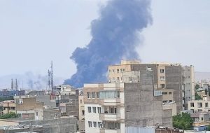 آغاز پرتاب موشکهای ایران به سمت اسرائیل از تهران/ کانال ۱۳ اسرائیل: امشب انتظار حملات موشکی بیشتری از سوی ایران میرود / المیادین: پالایشگاه نفت حیفا هدف قرار گرفت / اورژانس اسرائیل: ۱۴ نفر زخمی شدند؛ حال یکی از آنها وخیم است / کانال ۱۴ اسرائیل: دو نفر کشته و چندین نفر زخمی شدند آغاز پرتاب موشکهای ایران به سمت اسرائیل از تهران/ کانال ۱۳ اسرائیل: امشب انتظار حملات موشکی بیشتری از سوی ایران میرود / المیادین: پالایشگاه نفت حیفا هدف قرار گرفت / اورژانس اسرائیل: ۱۴ نفر زخمی شدند؛ حال یکی از آنها وخیم است / کانال ۱۴ اسرائیل: دو نفر کشته و چندین نفر زخمی شدند