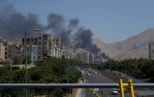 جنگ ایران و اسرائیل؛ روز نهم/ انتشار اخباری از صدای انفجار و پدافند در اصفهان/ اکسیوس: عراقچی دوشنبه به مسکو می‌رود تا با پوتین در مورد جنگ گفت‌و‌گو کند/ دیپلمات‌های اروپایی: با ایران توافق کردیم که هفته آینده دوباره دیدار کنیم/ ترامپ: آماده، مایل و قادر به توقف حملات هوایی اسرائیل به ایران هستم