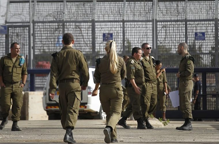 هاآرتص: هکر‌های وابسته به ایرانی اطلاعات هزاران اسرائیلی با سوابق نظامی را فاش کرد / نشت گسترده‌ای از رزومه‌ها — از اپراتور‌های پهپاد گرفته تا جنگجویان سایبری — نقش‌های نظامی و آموزش‌ها آنها را فاش کرده است / کهنه‌سربازان واحد‌های فوق‌سری در رزومه‌های خود بیش از حد اطلاعات ارائه داده‌اند؛ اکنون، آنها در معرض خطر تبدیل شدن به اهداف قرار دارند