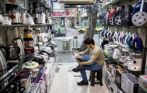 بعد از جنگ ۱۲ روزه، آنقدر رکود در بازار لوازم خانگی بالاست که همه تلاش می‌کنند مقداری تحریک تقاضا شود و خرید بالا برود / بالا بردن قیمت اصلاً در برنامه نیست / تولیدکننده و مصرف‌کننده هر دو از بالارفتن قیمت ضرر می‌کنند؛ به نفع همه است که قیمت پایین باشد