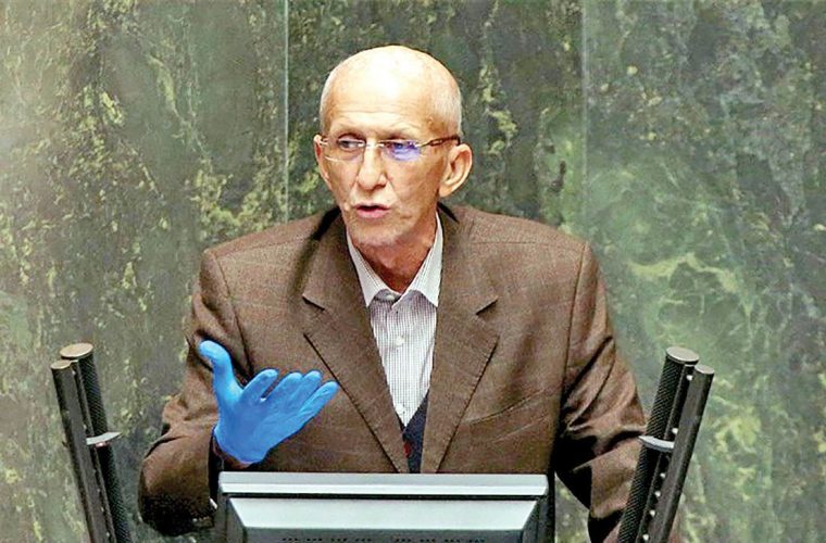 نگرانی نماینده پایداری: برنامه چیده‌اند که پزشکیان و ترامپ صحبت کرده و توافق کنند