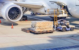 اتحادیه اروپا: تحریمهای جدید علیه ایران، مانع ورود هواپیماهای باری این کشور به فرودگاههای ما میشود؛ از تعمیر و نگهداری هواپیماهای باری و کشتیهای ایرانی که حامل مواد ممنوع شده هستند هم جلوگیری میکند اتحادیه اروپا: تحریمهای جدید علیه ایران، مانع ورود هواپیماهای باری این کشور به فرودگاههای ما میشود؛ از تعمیر و نگهداری هواپیماهای باری و کشتیهای ایرانی که حامل مواد ممنوع شده هستند هم جلوگیری میکند