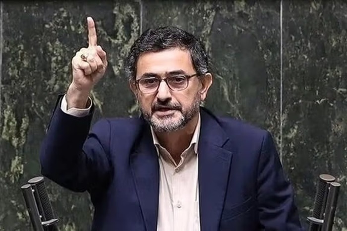 حمله یک نماینده مجلس به ظریف بابت افشاگری کارشکنی‌های روسیه: سکوت را رعایت کنید؛ اگر ادامه دهید، دادستانی کل موظف است شما را فورا احضار و ارشاد کند