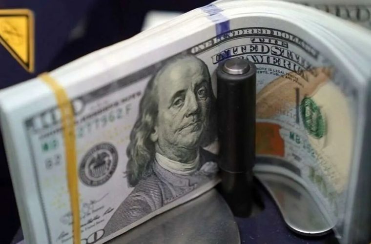 نجفی، نماینده مجلس: شنیده‌ها حاکی از این است که دولت قصد دارد نرخ «ارز ترجیحی» را بالای ۴۰ هزار تومان ببرد/ در سامانه نیما عملا ارزی وجود ندارد