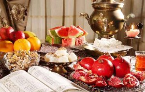 همایونی، فعال صنفی کارگران: یک شب یلدای ساده، حداقل بین ۶ تا ۷ میلیون تومان هزینه دارد؛ بسیاری از کارگران حتی برای خرید یک هندوانه هم جلوی خانواده خود شرمنده هستند/ کالابرگ ۳۰۰ هزار تومانی در شرایطی که قیمت میوه به کیلویی ۲۰۰ هزار تومان رسیده، عملاً تأثیری ندارد همایونی، فعال صنفی کارگران: یک شب یلدای ساده، حداقل بین ۶ تا ۷ میلیون تومان هزینه دارد؛ بسیاری از کارگران حتی برای خرید یک هندوانه هم جلوی خانواده خود شرمنده هستند/ کالابرگ ۳۰۰ هزار تومانی در شرایطی که قیمت میوه به کیلویی ۲۰۰ هزار تومان رسیده، عملاً تأثیری ندارد