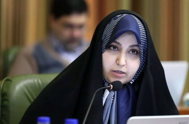 نرجس سلیمانی: به دلیل همزمانی ولادت حضرت علی (ع) با سالگرد شهید سلیمانی، دستور داده شده که هتل‌ها و تالار‌ها در این روز مراسمی نداشته باشند/ این کج سلیقگی است و اصلا محبت در حق شهید سلیمانی نیست/ نباید مانع از مراسمات مردم شد، این ظلم به حقوق شهروندی آن‌ها است