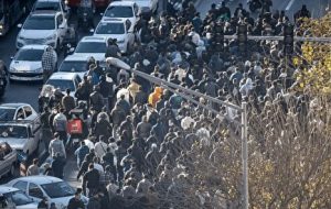 سخنگوی دولت: اعتراضات مردم را به رسمیت میشناسیم و بر تجمعات مسالمتآمیز، تأکید داریم/ هر کجا درد هست، فریاد هست/ دولت حتی صداهای تند را با صبوری میشنود سخنگوی دولت: اعتراضات مردم را به رسمیت میشناسیم و بر تجمعات مسالمتآمیز، تأکید داریم/ هر کجا درد هست، فریاد هست/ دولت حتی صداهای تند را با صبوری میشنود