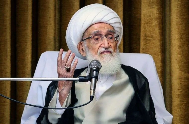 آیت‌الله نوری همدانی: مردم از گرانی و سختی معیشت به ستوه آمدند / کاهش ارزش پول ملی مردم را سرگردان کرد و این گرانی و سختی معیشت کمر مردم را خم کرد / مردم باید راضی باشند