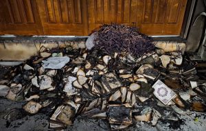 دادستان ممسنی: چند اتاق در دادگستری به آتش کشیده شد / در حال حاضر ساختمان دادگستری و دادسرا مورد حفاظت نیروهای امنیتی قرار دارند دادستان ممسنی: چند اتاق در دادگستری به آتش کشیده شد / در حال حاضر ساختمان دادگستری و دادسرا مورد حفاظت نیروهای امنیتی قرار دارند