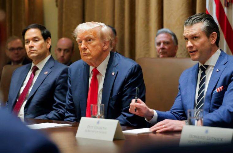 روایت ادعایی نیویورک‌تایمز از ۳ خواسته آمریکا از ایران: تهران تمام غنی‌سازی هسته‌ای را متوقف کند، محدود کردن برد و تعداد موشک‌های بالستیک و قطع حمایت از نیرو‌های منطقه‌ای