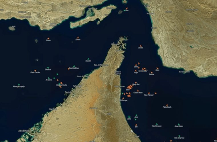 رویترز: شرکت‌های بزرگ نفتی و تجاری پس از اخلال GPS نفتکش‌ها، حمل و نقل نفت، سوخت و LNG از طریق تنگه هرمز را به حالت تعلیق درآوردند