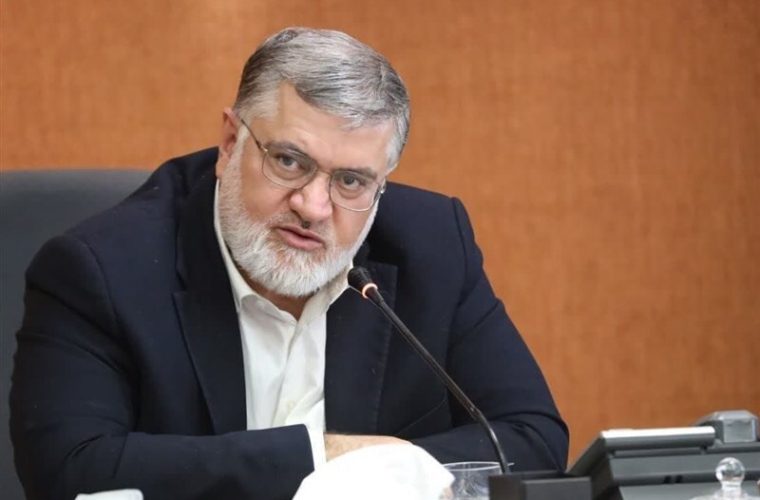 استاندار تهران: به طور موقت سهمیه کارت سوخت‌ها به ۲۰ لیتر کاهش یافته، اما بعد از نرمال شدن وضعیت سوخت‌رسانی، مجدداً به ۳۰ لیتر برمی‌گردد/ این تغییرات مقطعی است