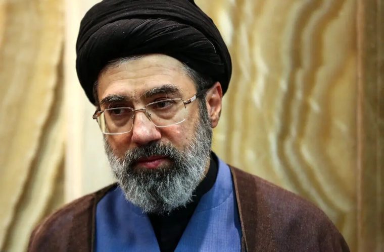اعلام نتیجه رای‌گیری خبرگان: آیت‌الله سید مجتبی خامنه‌ای به عنوان رهبر جدید انتخاب شد