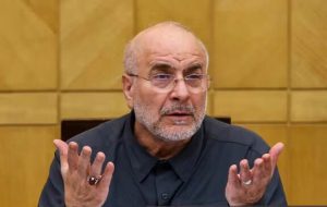 قالیباف: برخی این روز‌ها با اسم تبعیت از رهبری در حال عمل کردن خلاف خط مشی هستند / اگر صرفا به عملیات‌های نظامی و جنگ تکیه کنیم نمی‌توانیم از حقوق خود به طور کامل دفاع کنیم / برخلاف تصور برخی که فکر می‌کنند بین مسئولان هماهنگی نیست، هماهنگی کامل برای رسیدن به اهداف میان مسئولان وجود دارد