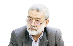 غضنفری، نماینده مجلس:تحصن ۴۰ نماینده برای بازگشایی مجلس در مقابل پارلمان کشور / مجلس تعطیل شد تا نمایندگان نتوانند. نسبت به مذاکره برخلاف منافع ملی نظر دهند / امیدواریم آقای قالیباف دست از لجاجت با نمایندگان بردارد