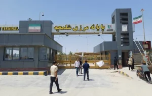 معاون استاندار خوزستان: حمله موشکی آمریکا به اطراف پایانه شلمچه؛ ۲ نفر شهید شدند معاون استاندار خوزستان: حمله موشکی آمریکا به اطراف پایانه شلمچه؛ ۲ نفر شهید شدند