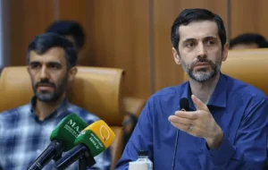واکنش یوسف پزشکیان به سانسور اظهارات رئیس جمهور در صداوسیما: چه کسی در صدا وسیما تشخیص میدهد که چه بخشی از سخنان رؤسای قوا نباید پخش شود؟ اگر چنین انسان حکیمی داریم که تشخیصش بالاتر از سران قواست، اداره کشور را بسپاریم دست او واکنش یوسف پزشکیان به سانسور اظهارات رئیس جمهور در صداوسیما: چه کسی در صدا وسیما تشخیص میدهد که چه بخشی از سخنان رؤسای قوا نباید پخش شود؟ اگر چنین انسان حکیمی داریم که تشخیصش بالاتر از سران قواست، اداره کشور را بسپاریم دست او