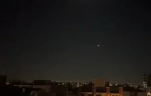 منابع داخلی: صدای انفجار در تبریز، ماهشهر، بندر امام، کنارک و چابهار/ مهر: پهپاد متخاصم در جنوب کشور منهدم شد منابع داخلی: صدای انفجار در تبریز، ماهشهر، بندر امام، کنارک و چابهار/ مهر: پهپاد متخاصم در جنوب کشور منهدم شد