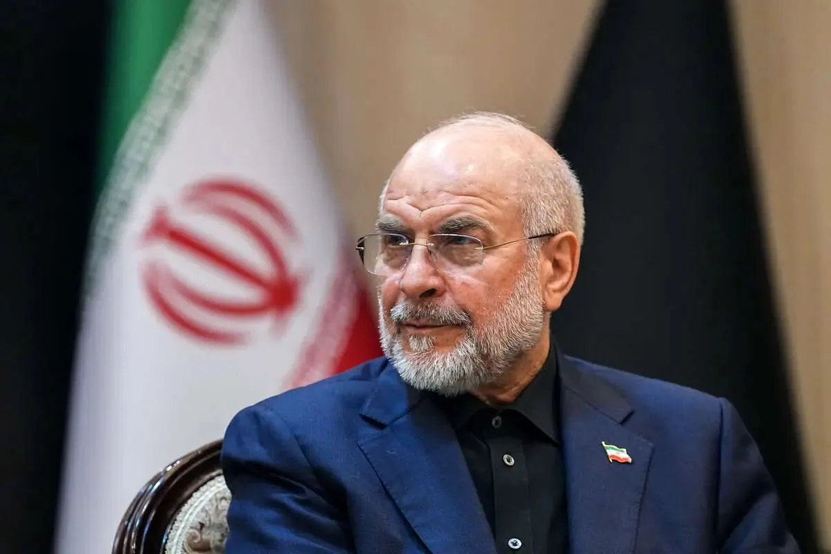 قالیباف: در سفرم به عراق درباره مسائل امنیتی و موضوع گروه‌های عراقی گفت‌وگوهایی انجام شد / ایران هرگز در امور داخلی عراق دخالت نمی‌کند و هر توافقی که گروه‌ها و مسئولان عراقی در چارچوب قانون اساسی با حفظ استقلال خود به اجماع برسند، ایران از آن حمایت کرده و حمایت خواهد کرد