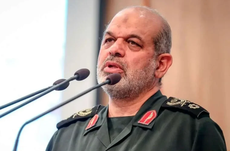 یدیعوت آحارونت: ماجرای یک خبر جعلی از سردار وحیدی در مورد ساخت بمب اتمی که از هند نشأت گرفت، به سخنرانی نتانیاهو رسید و در نهایت سر از خاک آمریکا درآورد/ پای یک عملیات سایبری در میان بود؟ یدیعوت آحارونت: ماجرای یک خبر جعلی از سردار وحیدی در مورد ساخت بمب اتمی که از هند نشأت گرفت، به سخنرانی نتانیاهو رسید و در نهایت سر از خاک آمریکا درآورد/ پای یک عملیات سایبری در میان بود؟